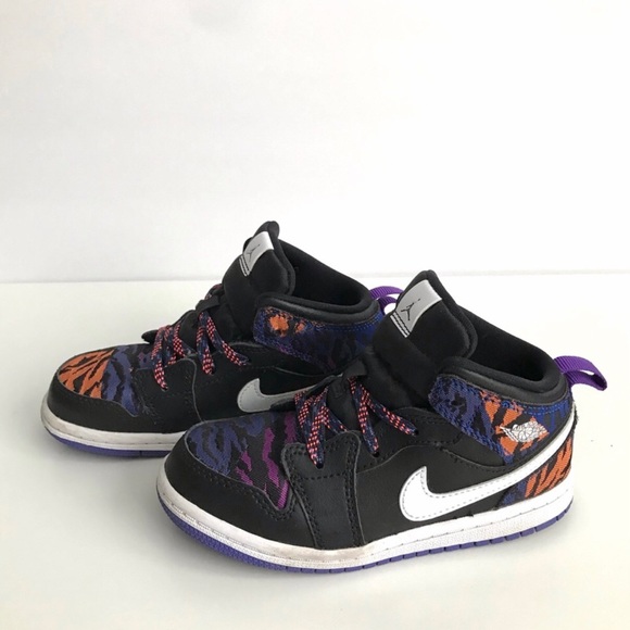 Nike Air Jordan 1 Mid SE Tiger Stripe - Picture 8 of 8